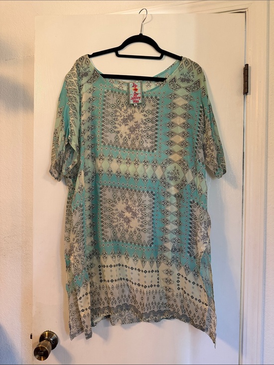 Johnny Was Tops - Johnny Was Aqua and Cream Geometric Print Tunic